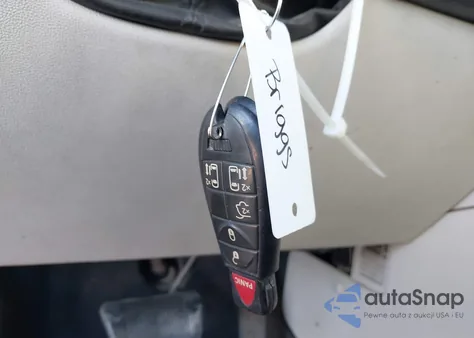 2014 Chrysler Town & Country Touring from USA, damaged, VIN 2C4RC1BG1ER403321